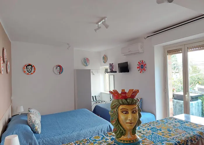 Al Teatro Antico Rooms&House
